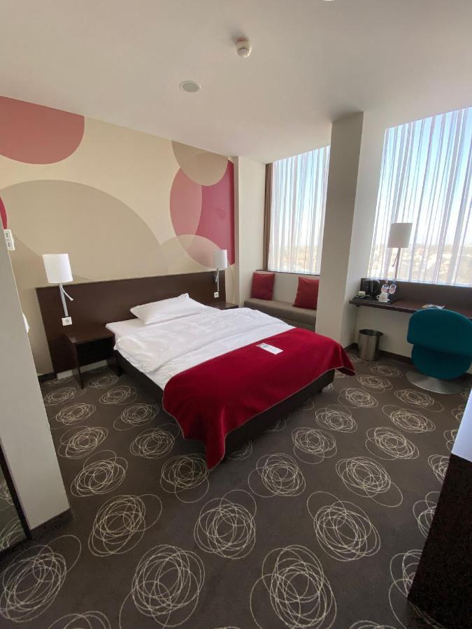 Webers - Das Hotel Im Ruhrturm Essen Zewnętrze zdjęcie